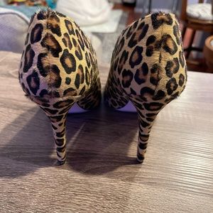 Never worn size 10.5 (41.5) Tamara Mellon calf hair leopard print booties